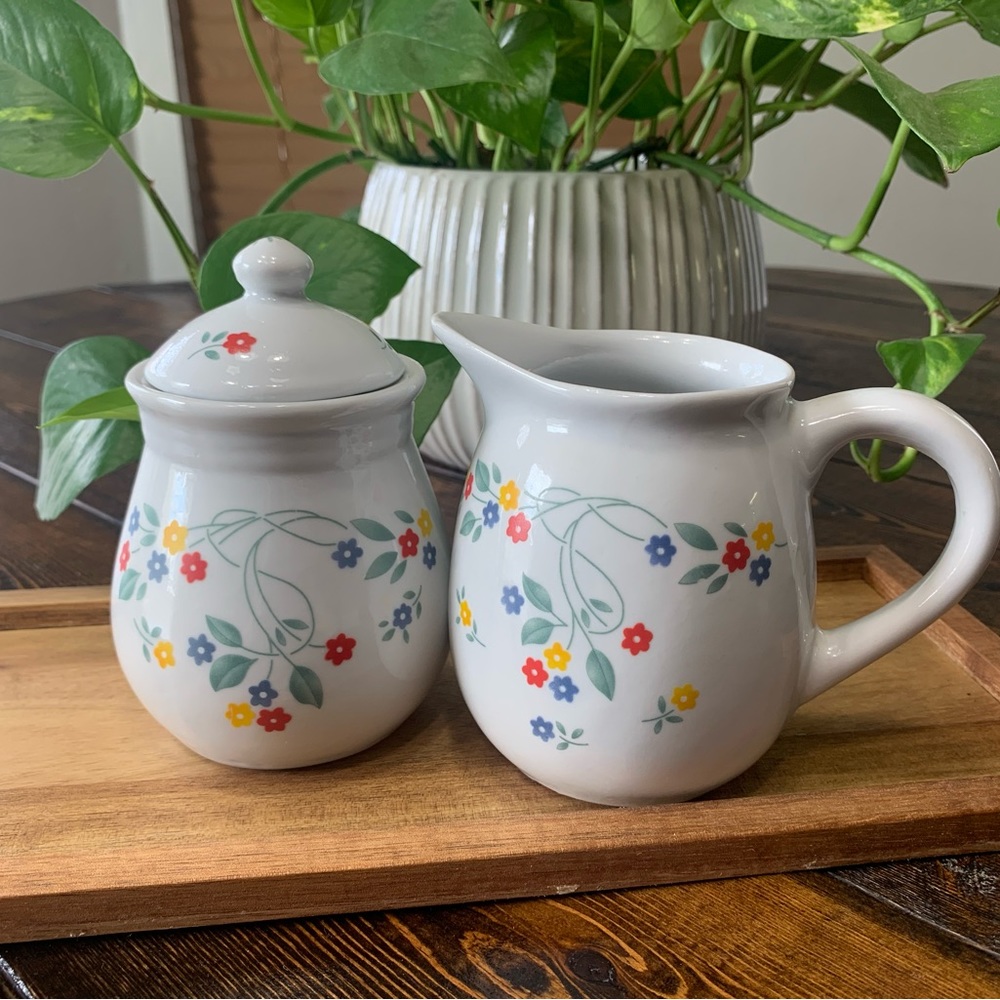 Vintage Discontinued 1980s Corelle English Meadow Sugar and Creamer Bowl Set